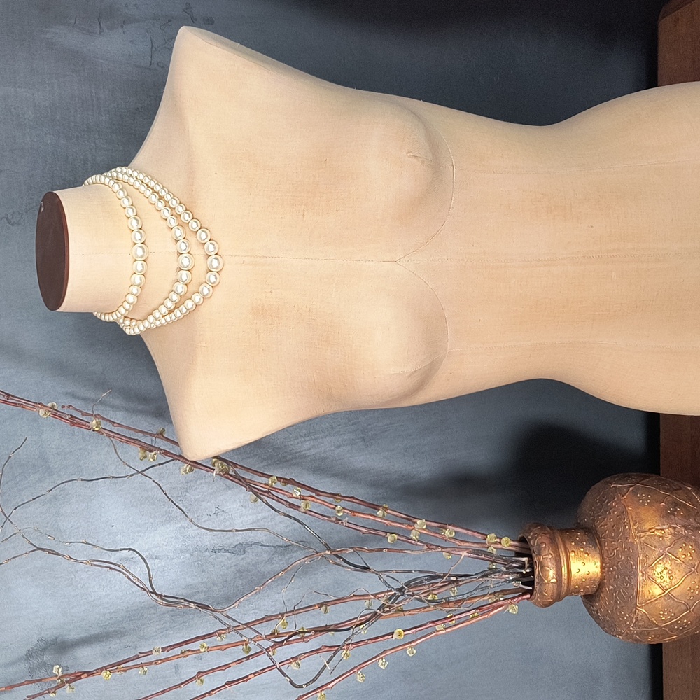 Plastic pearl necklaces